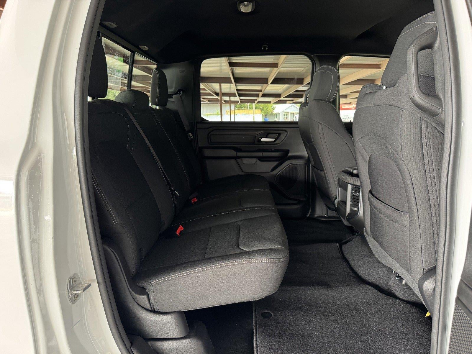 2026 RAM 1500 RAM 1500 EXPRESS CREW CAB 4X4 5'7' BOX