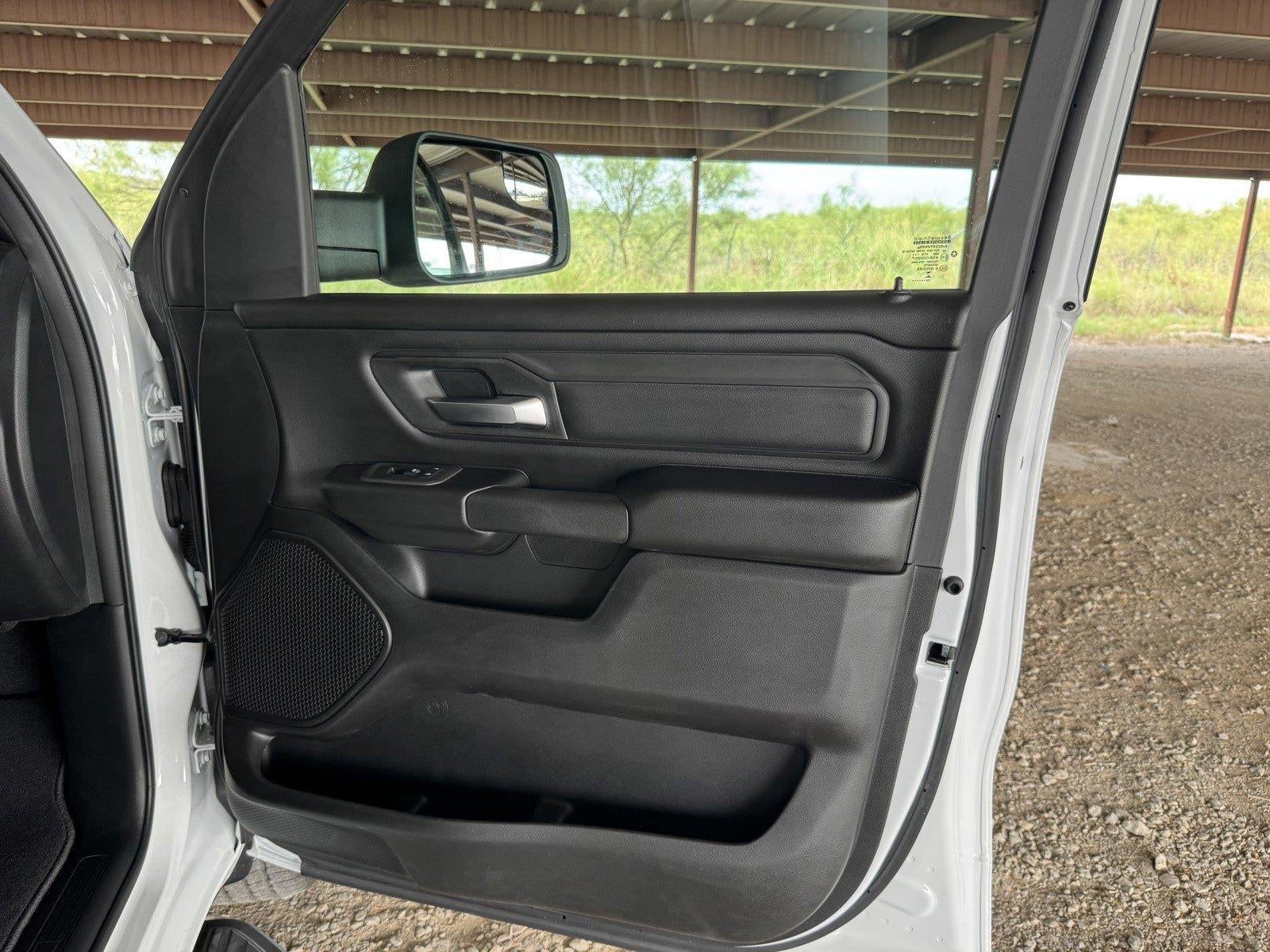 2026 RAM 1500 RAM 1500 EXPRESS CREW CAB 4X4 5'7' BOX