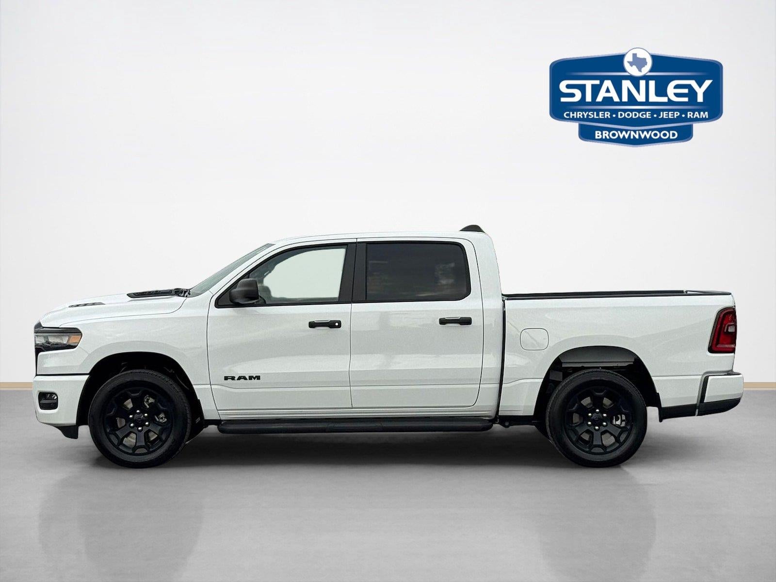 2026 RAM 1500 RAM 1500 EXPRESS CREW CAB 4X4 5'7' BOX