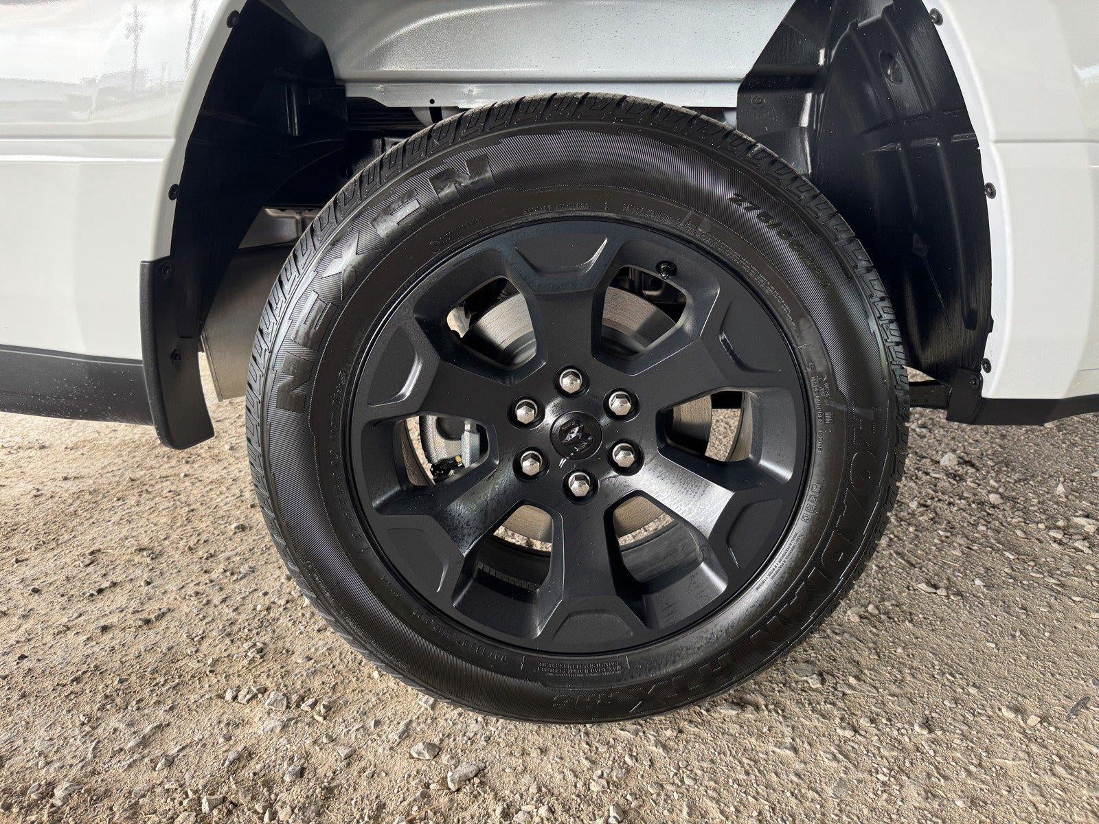 2026 RAM 1500 RAM 1500 EXPRESS CREW CAB 4X4 5'7' BOX