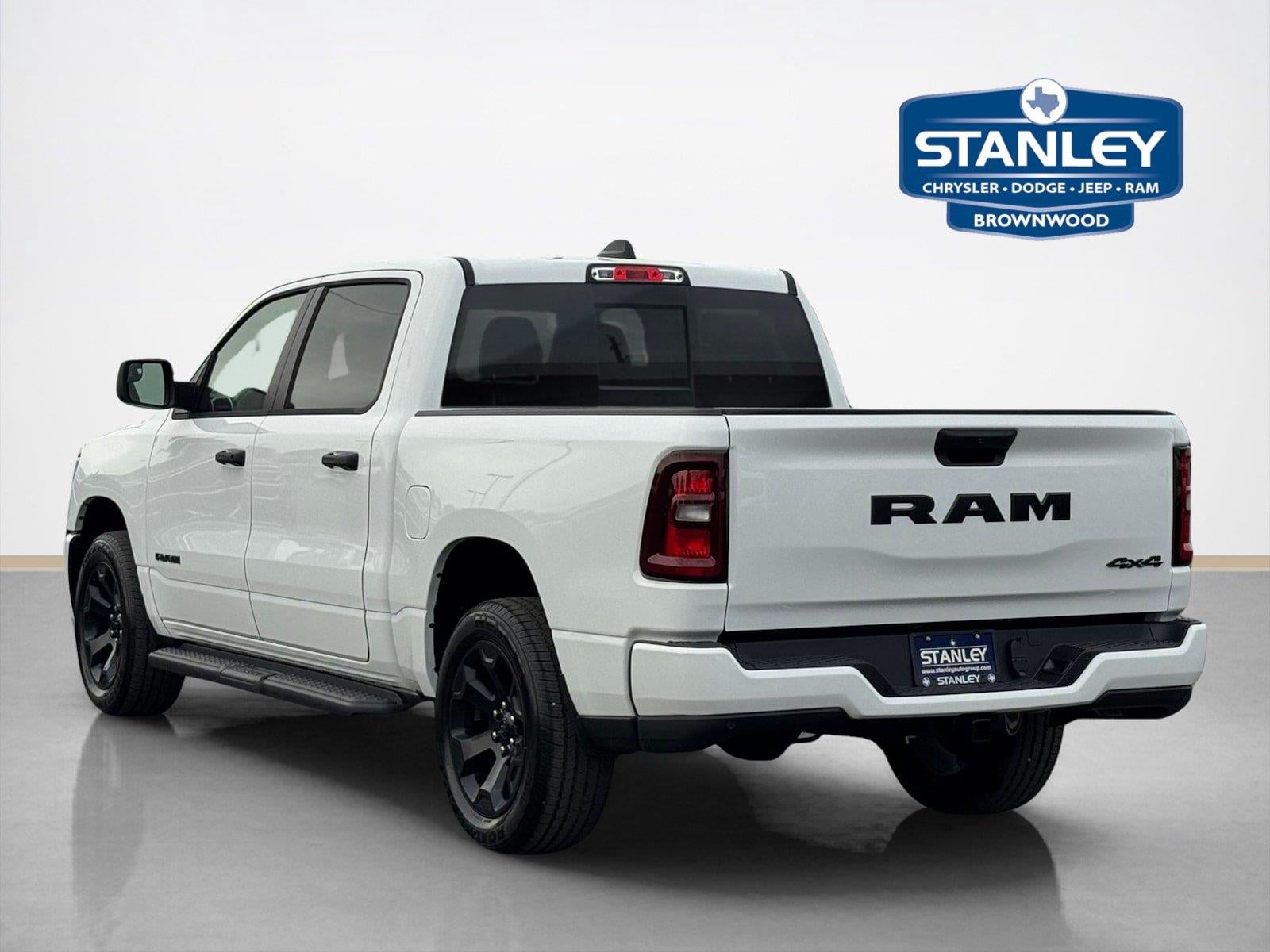 2026 RAM 1500 RAM 1500 EXPRESS CREW CAB 4X4 5'7' BOX