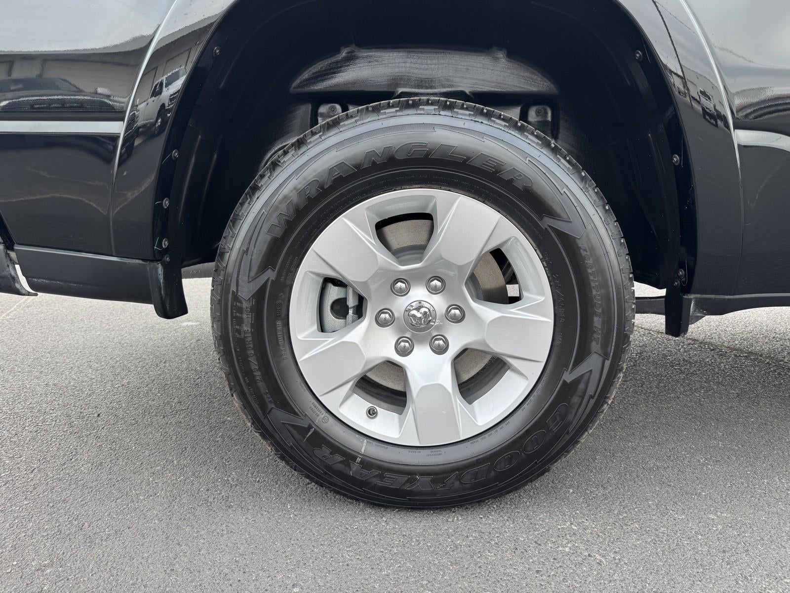 2026 RAM Ram 1500 RAM 1500 LONE STAR CREW CAB 4X4 5'7' BOX