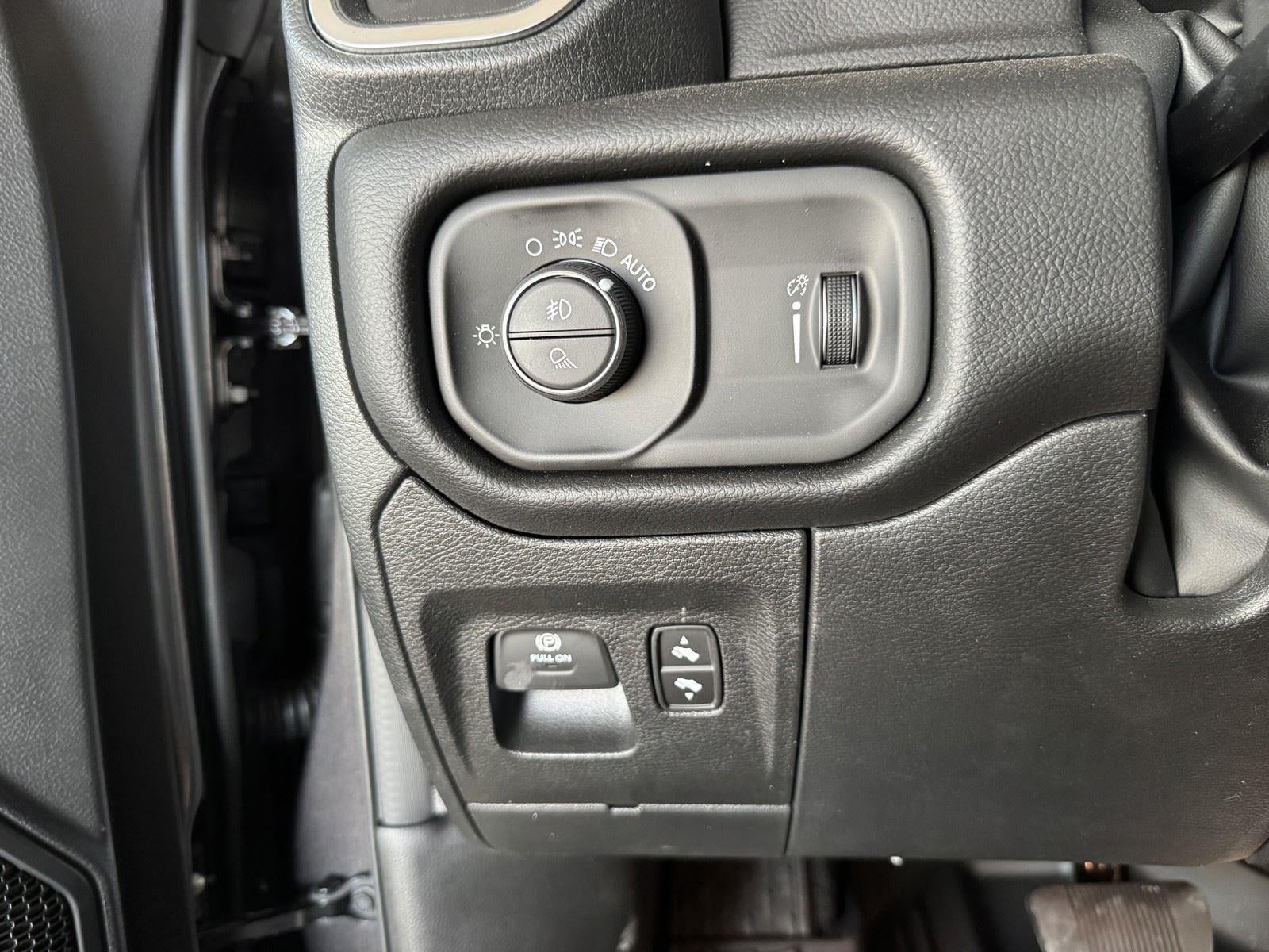 2026 RAM Ram 1500 RAM 1500 LONE STAR CREW CAB 4X4 5'7' BOX