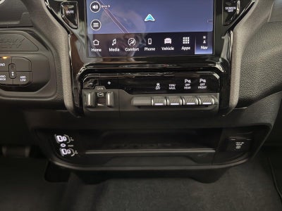 2027 RAM Ram 2500 RAM 2500 TRADESMAN CREW CAB 4X4 6'4' BOX