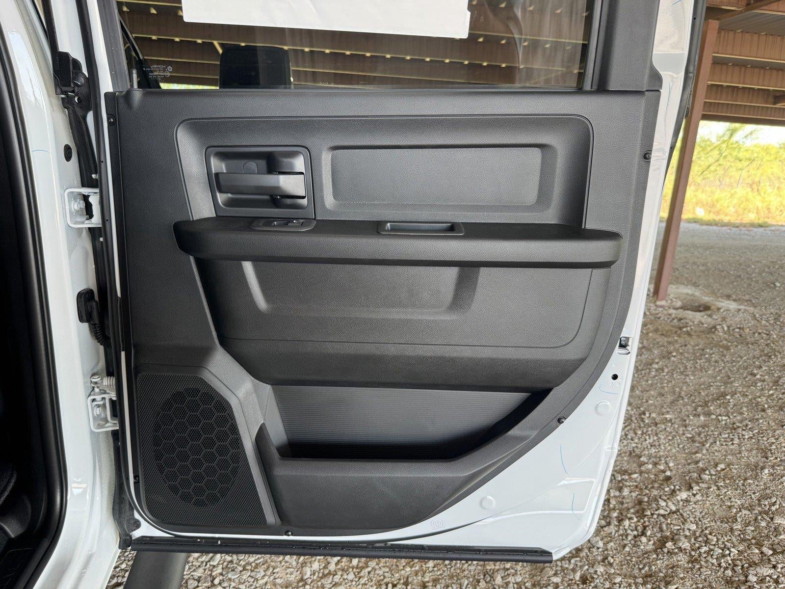 2027 RAM Ram 2500 RAM 2500 TRADESMAN CREW CAB 4X4 6'4' BOX