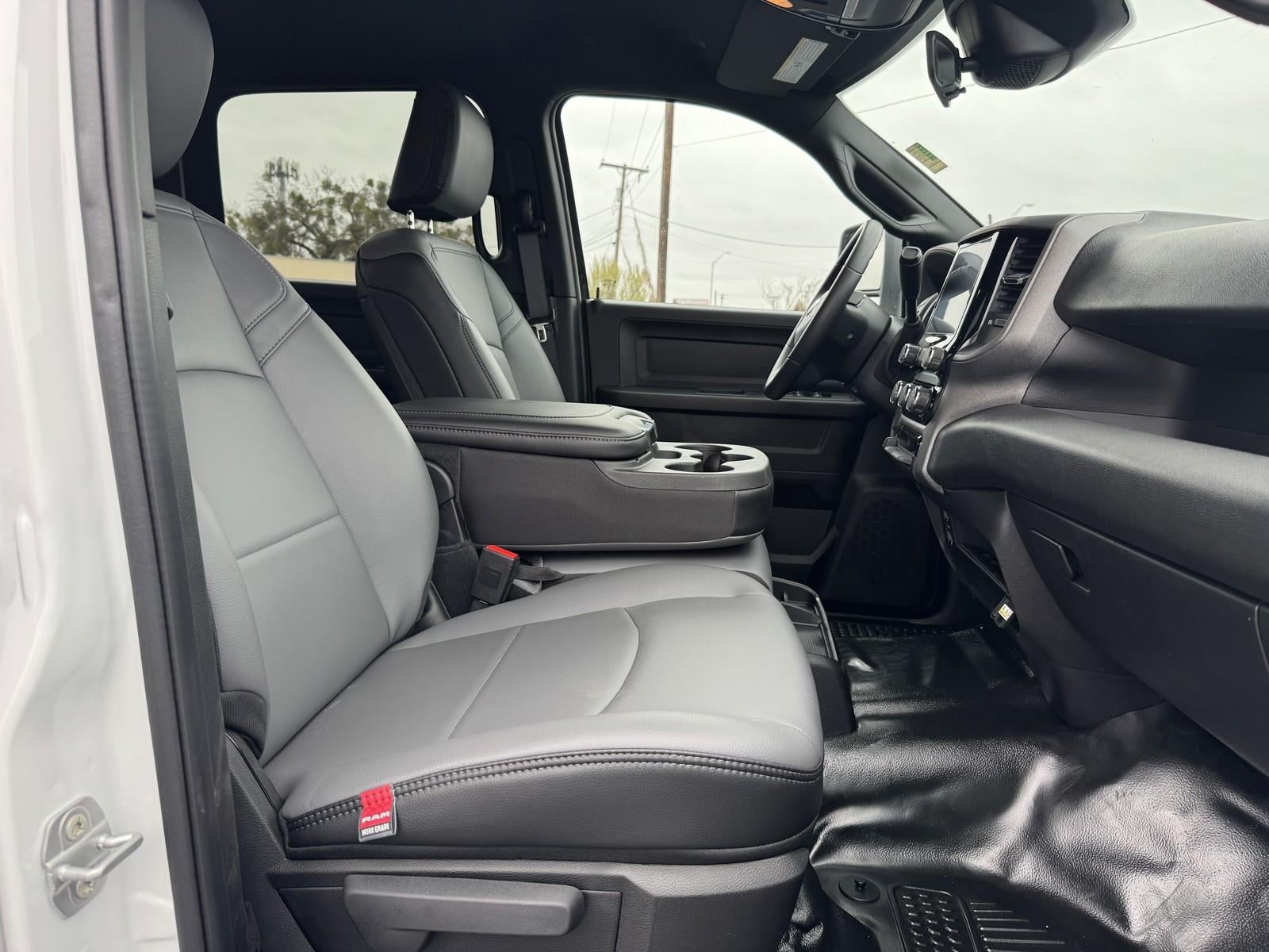 2026 RAM Ram 2500 RAM 2500 TRADESMAN CREW CAB 4X4 6'4' BOX