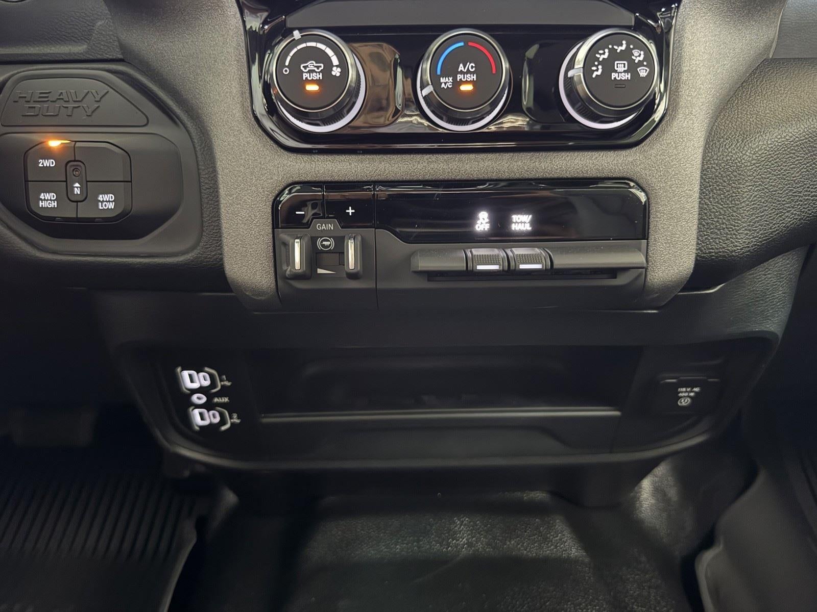 2026 RAM 2500 Tradesman - Photo 13