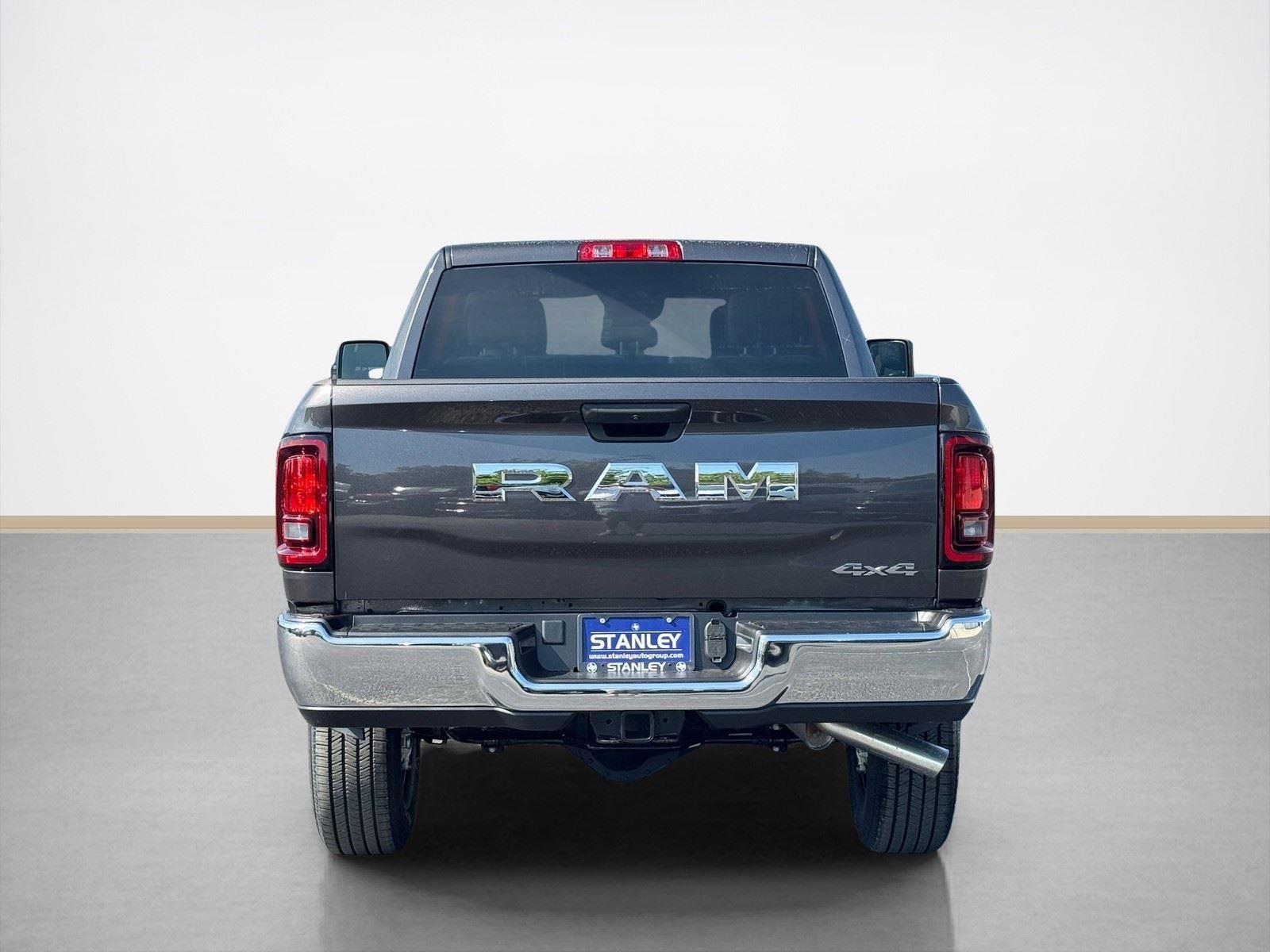 2026 RAM 2500 Tradesman - Photo 6