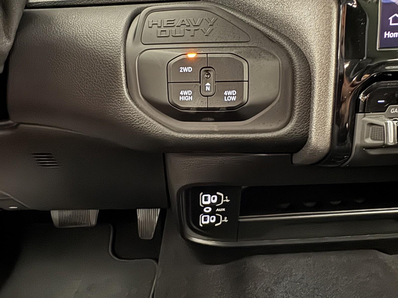 2027 RAM Ram 2500 RAM 2500 TRADESMAN CREW CAB 4X4 6'4' BOX