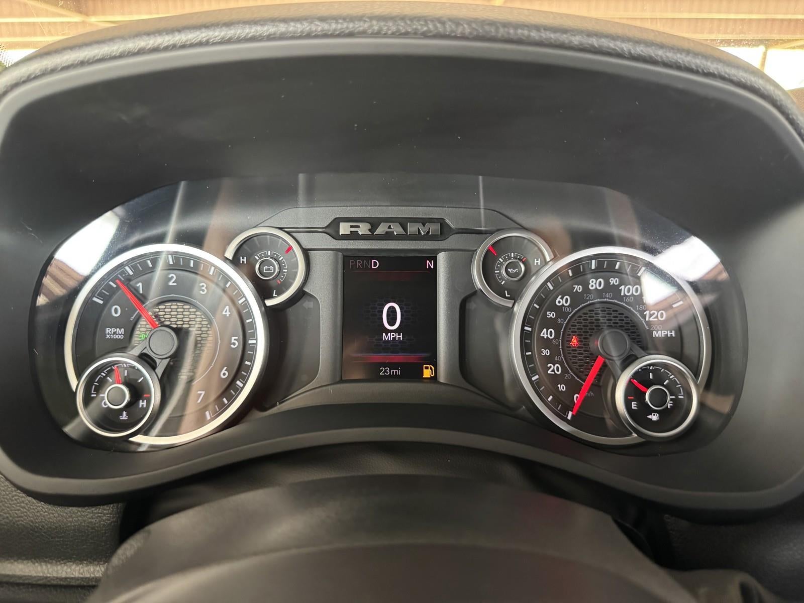 2027 RAM Ram 2500 RAM 2500 TRADESMAN CREW CAB 4X4 6'4' BOX
