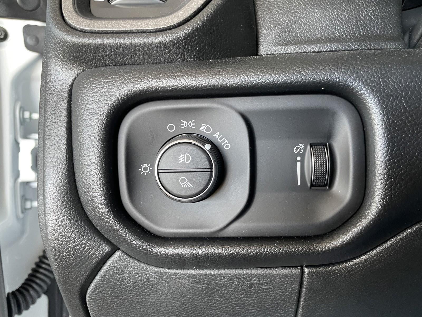 2026 RAM Ram 2500 RAM 2500 TRADESMAN CREW CAB 4X4 8' BOX