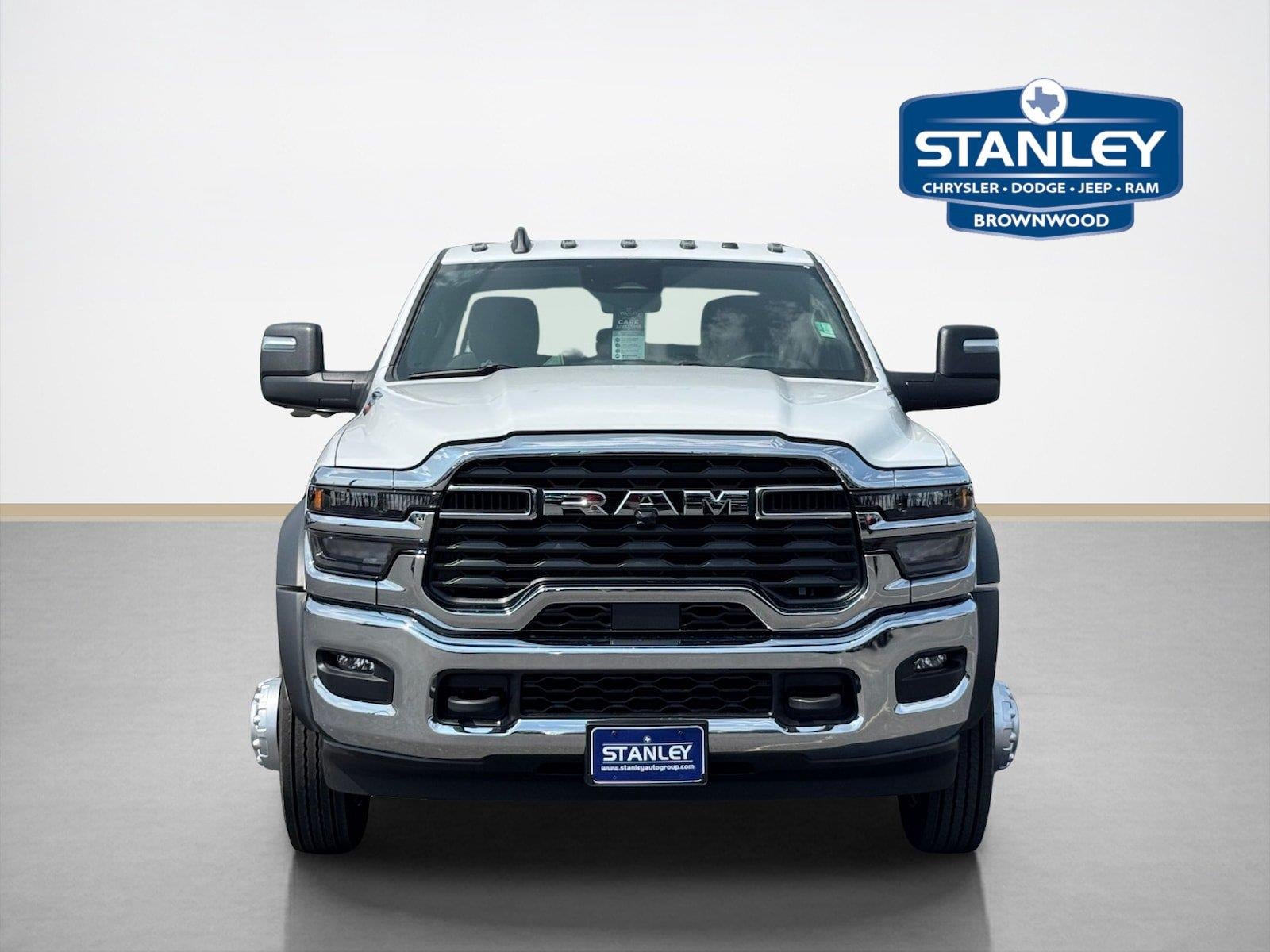 2026 RAM 5500 Chassis RAM 5500 TRADESMAN CHASSIS CREW CAB 4X4 60' CA