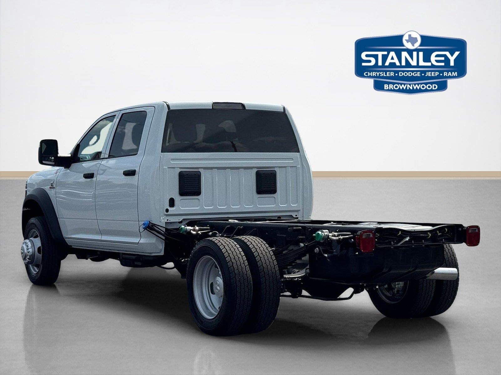 2026 RAM 5500 Chassis RAM 5500 TRADESMAN CHASSIS CREW CAB 4X4 60' CA