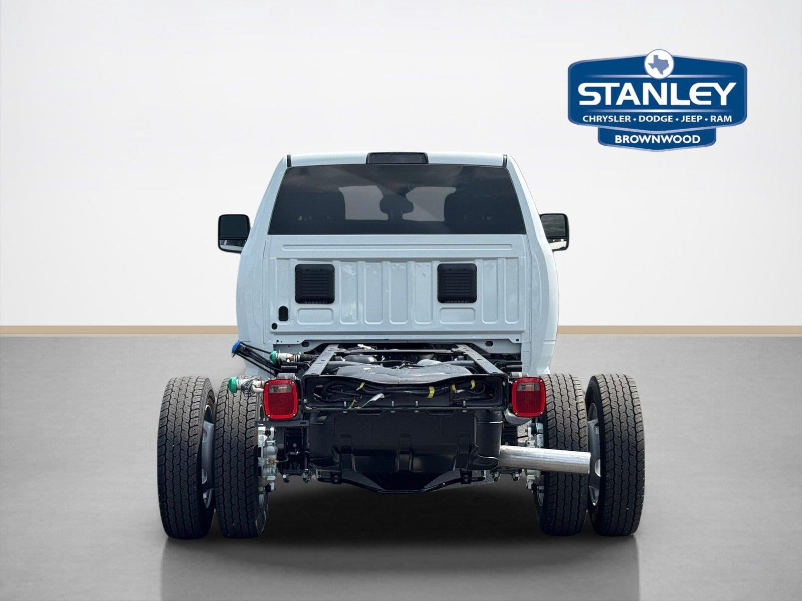 2026 RAM 5500 Chassis RAM 5500 TRADESMAN CHASSIS CREW CAB 4X4 84' CA