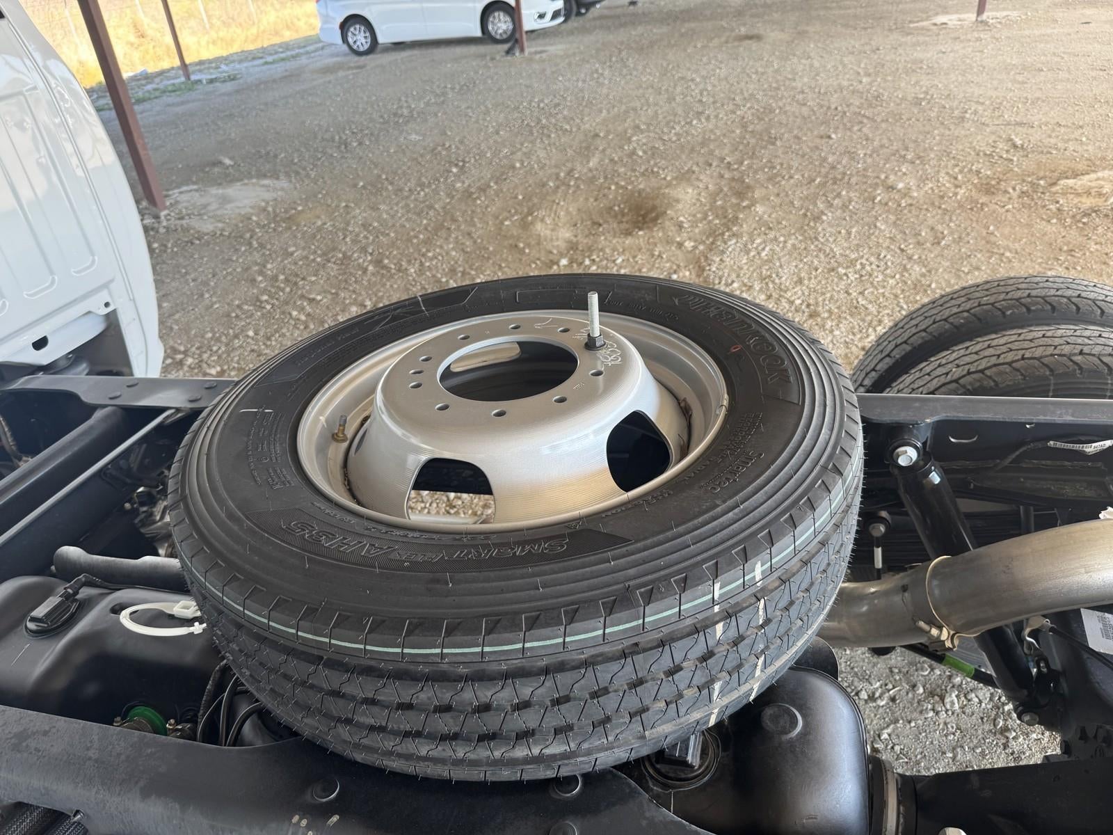 2026 RAM Ram 5500 Chassis Cab RAM 5500 TRADESMAN CHASSIS CREW CAB 4X4 84' CA