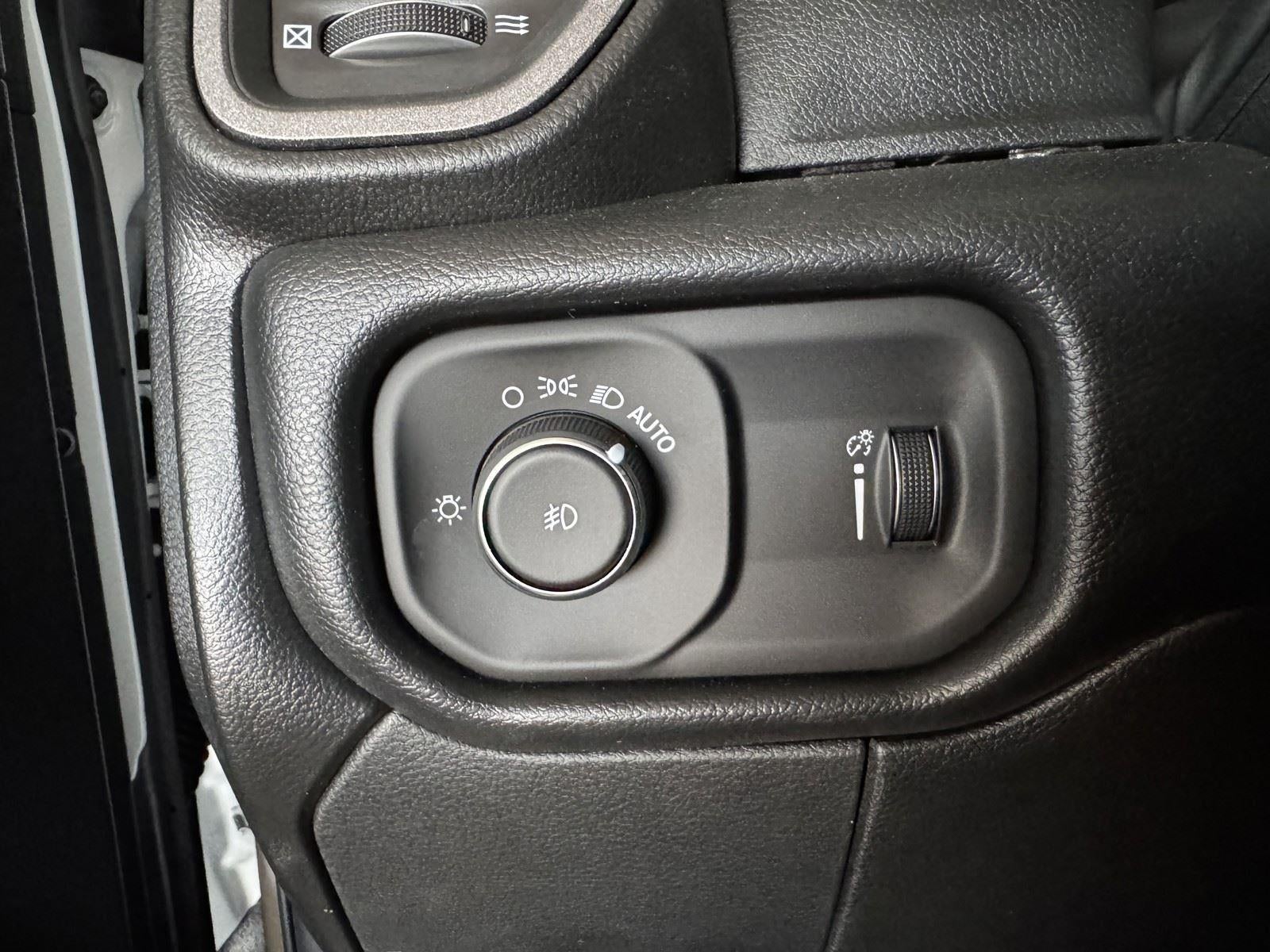 2026 RAM Ram 3500 Chassis Cab RAM 3500 TRADESMAN CREW CAB CHASSIS 4X4 60' CA