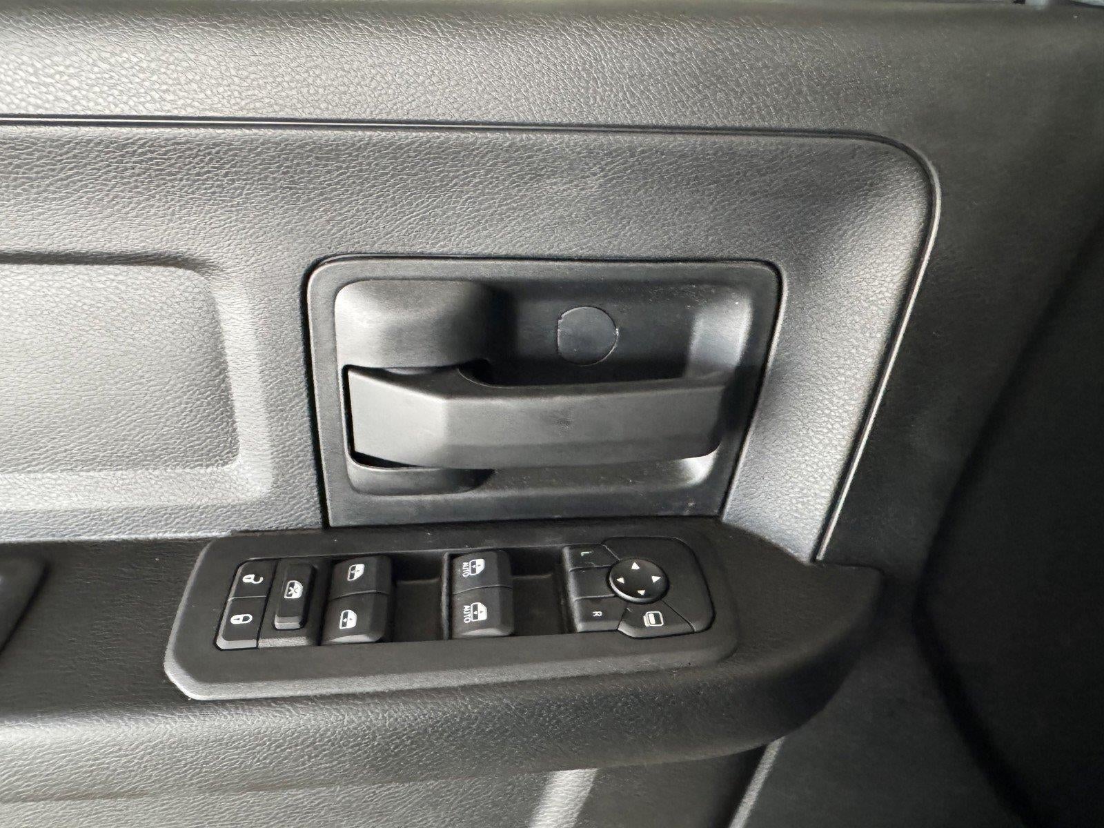2027 RAM 3500 Chassis Cab Tradesman