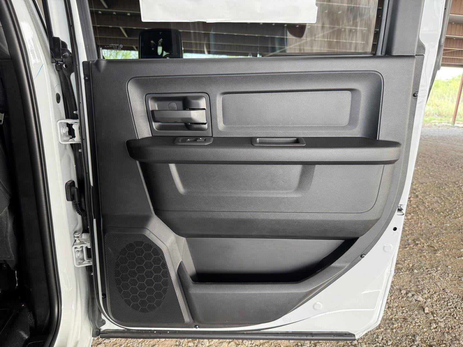 2027 RAM 3500 Chassis Cab Tradesman