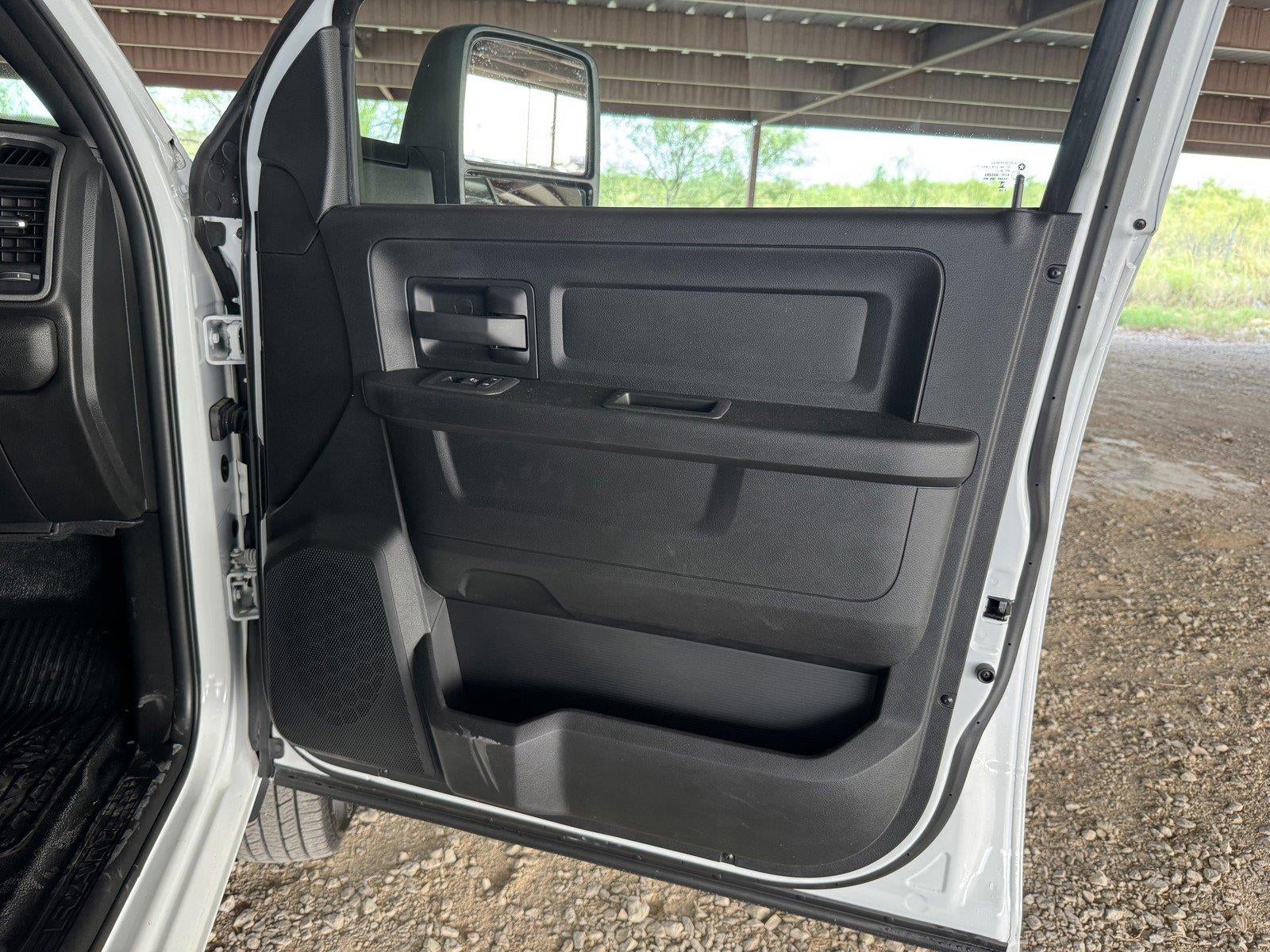 2027 RAM 3500 Chassis Cab Tradesman