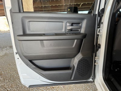 2026 RAM Ram 3500 Chassis Cab RAM 3500 TRADESMAN CREW CAB CHASSIS 4X4 60' CA