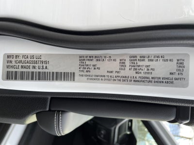 2025 Jeep Grand Cherokee GRAND CHEROKEE LAREDO 4X2