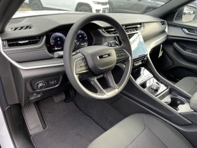 2025 Jeep Grand Cherokee GRAND CHEROKEE LAREDO 4X2