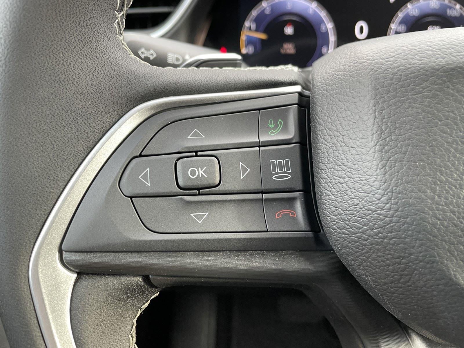 2025 Jeep Grand Cherokee GRAND CHEROKEE LAREDO 4X2