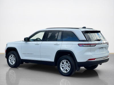 2025 Jeep Grand Cherokee GRAND CHEROKEE LAREDO 4X2