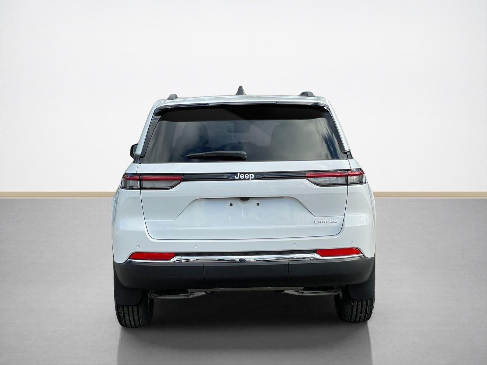 2025 Jeep Grand Cherokee GRAND CHEROKEE LAREDO 4X2