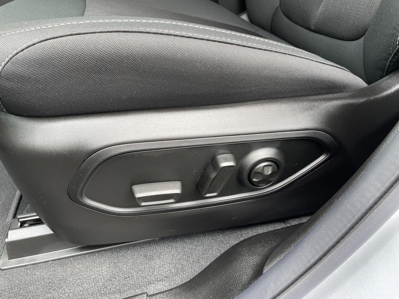 2026 Jeep Grand Cherokee GRAND CHEROKEE LAREDO 4X2