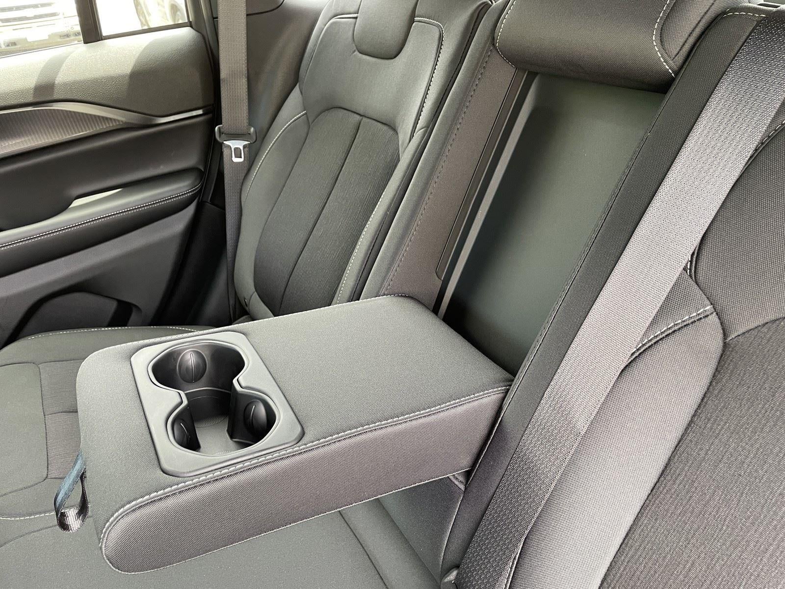 2026 Jeep Grand Cherokee GRAND CHEROKEE LAREDO 4X2