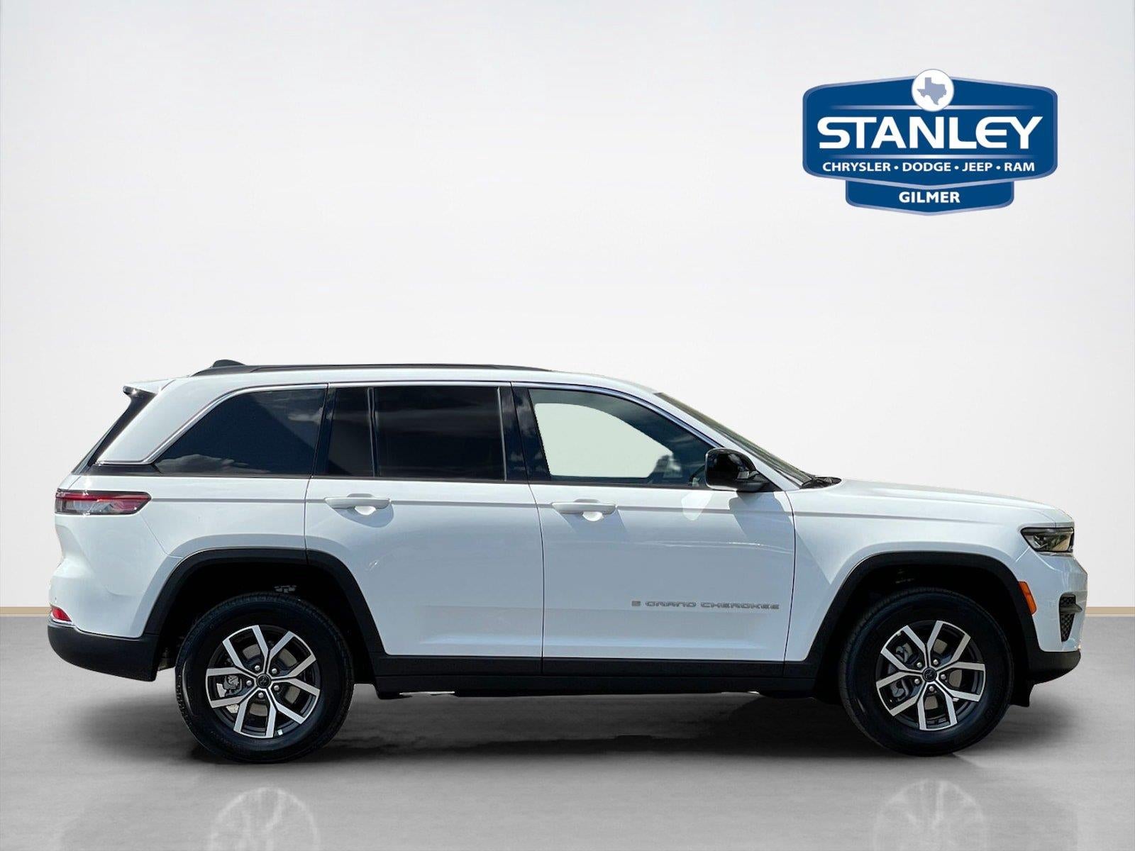 2027 Jeep Grand Cherokee GRAND CHEROKEE LAREDO X 4X2