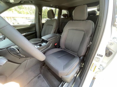 2027 Jeep Grand Cherokee GRAND CHEROKEE LAREDO X 4X2
