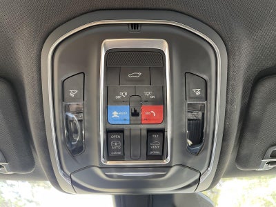 2027 Jeep Grand Cherokee GRAND CHEROKEE LAREDO X 4X2