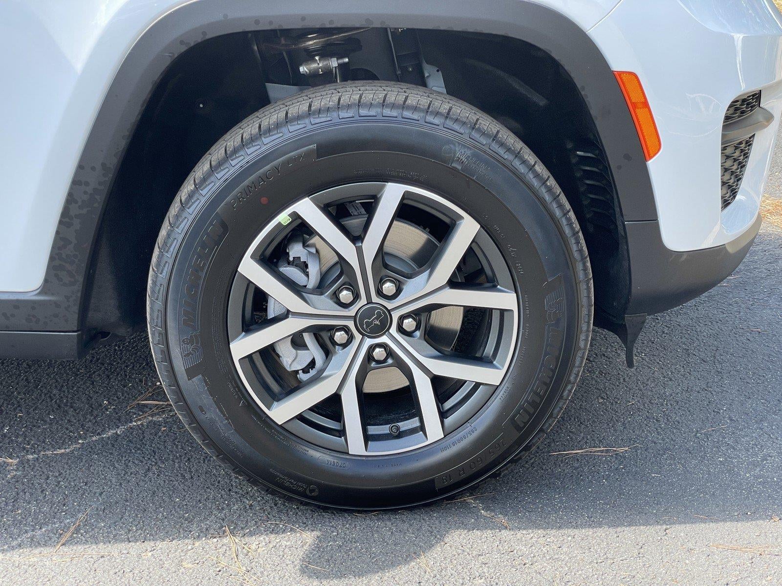 2027 Jeep Grand Cherokee GRAND CHEROKEE LAREDO X 4X2