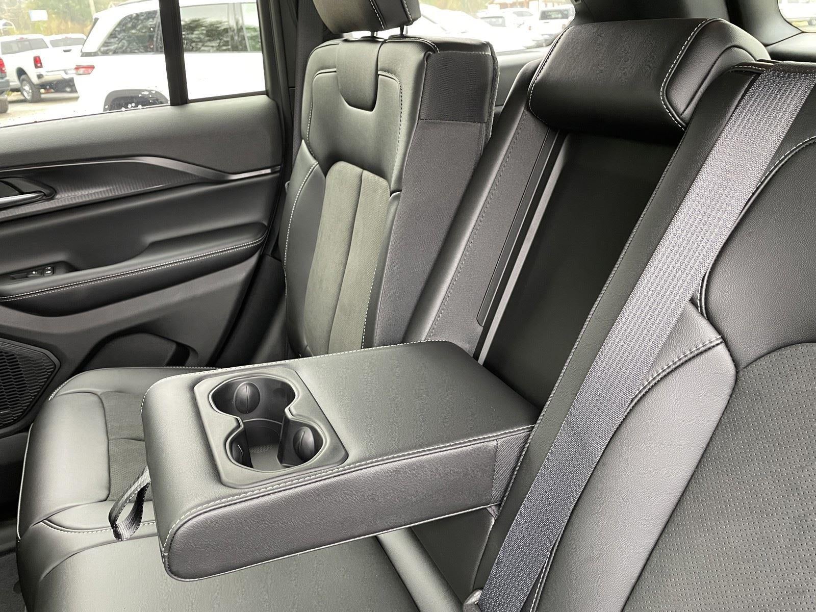 2025 Jeep Grand Cherokee GRAND CHEROKEE ALTITUDE X 4X2