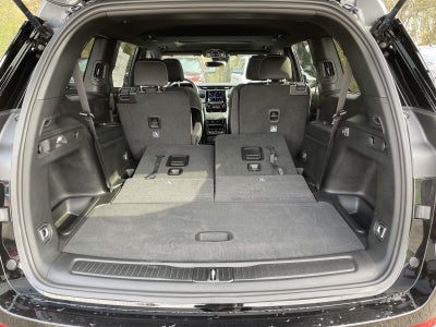 2025 Jeep Grand Cherokee GRAND CHEROKEE L LAREDO X 4X2