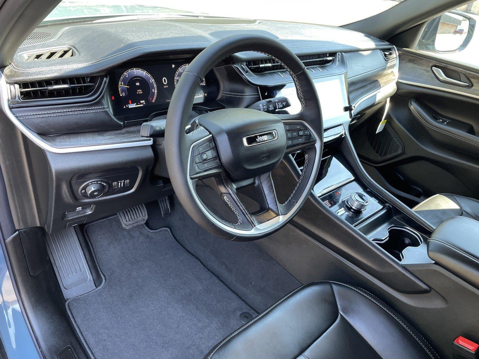 2027 Jeep Grand Cherokee GRAND CHEROKEE L LIMITED 4X4