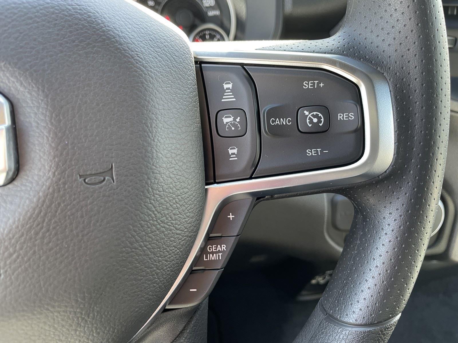 2025 RAM Ram 1500 RAM 1500 TRADESMAN CREW CAB 4X2 5'7' BOX