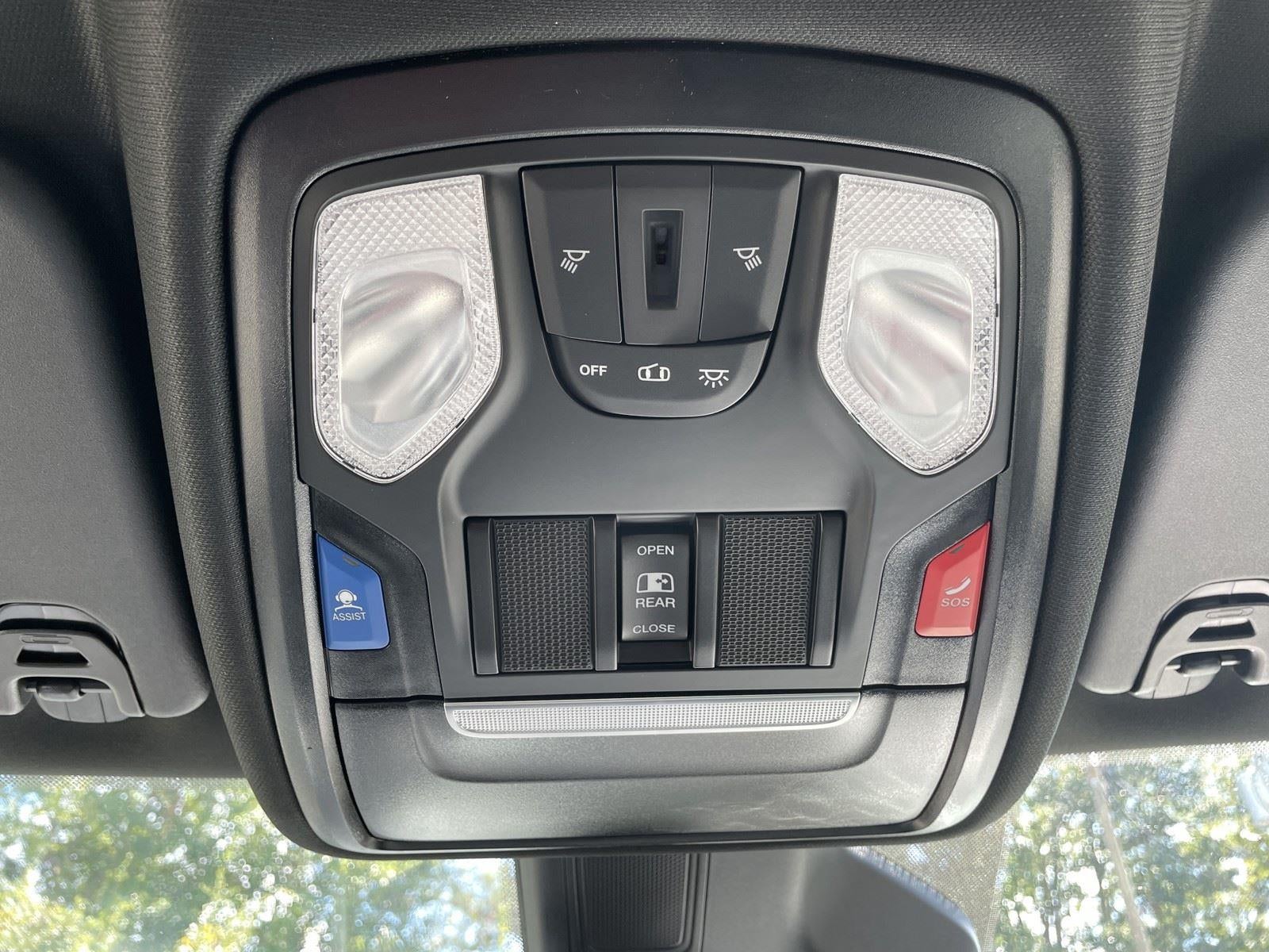 2025 RAM Ram 1500 RAM 1500 TRADESMAN CREW CAB 4X2 5'7' BOX