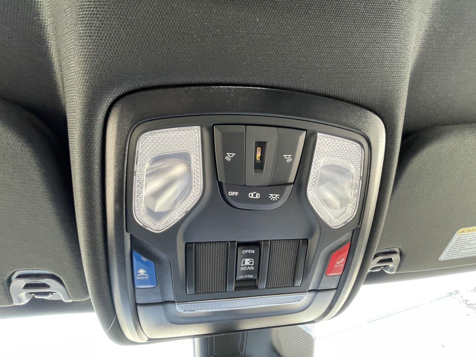 2025 RAM Ram 1500 RAM 1500 LONE STAR CREW CAB 4X4 5'7' BOX