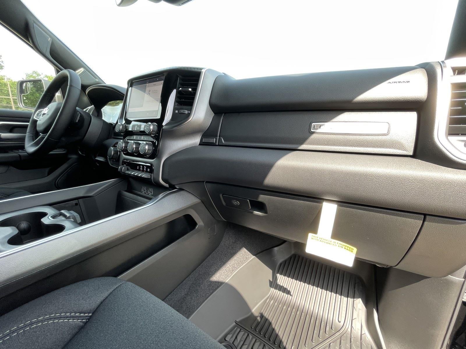 2025 RAM Ram 1500 RAM 1500 LONE STAR CREW CAB 4X4 5'7' BOX