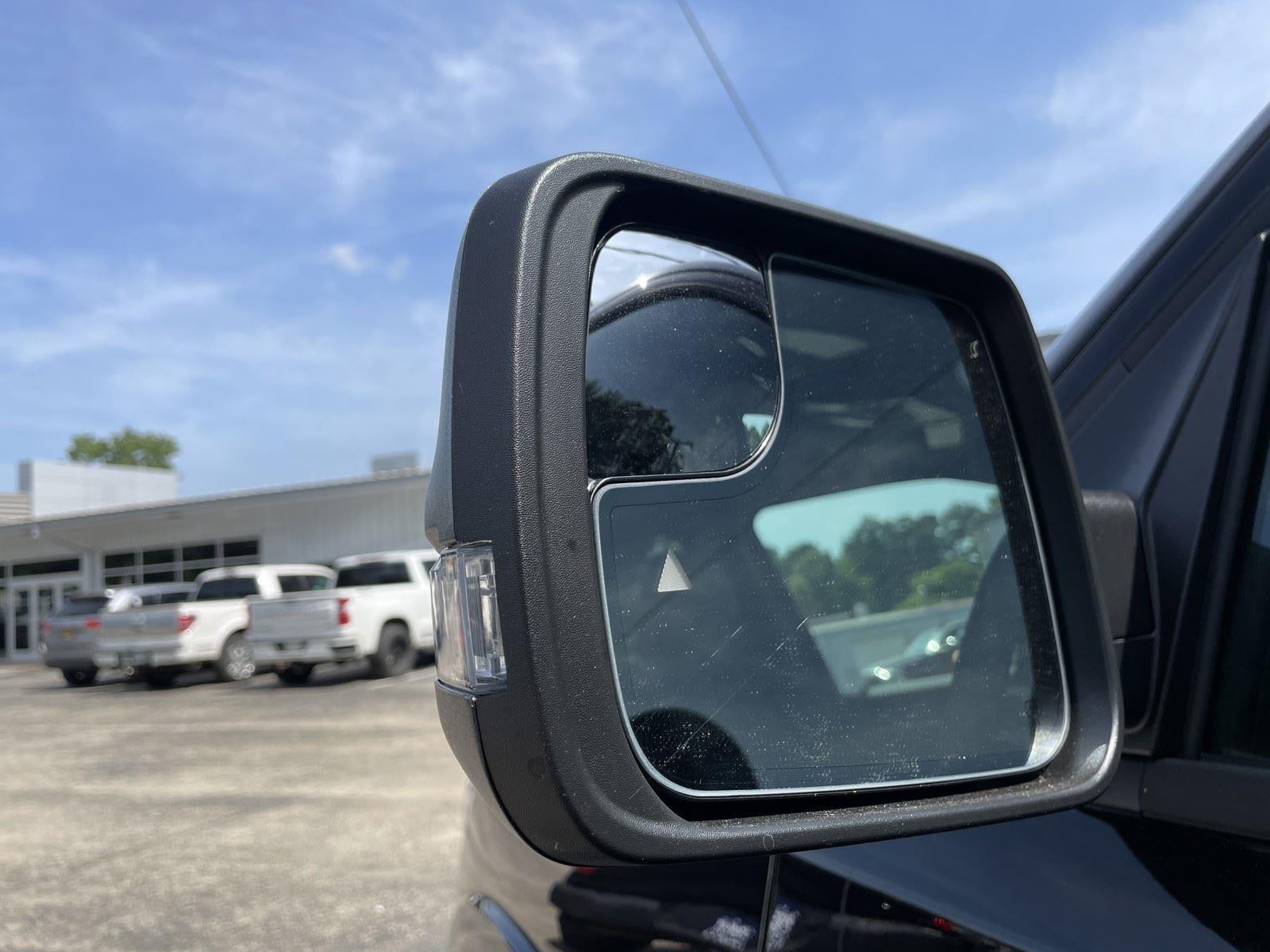 2025 RAM Ram 1500 RAM 1500 LONE STAR CREW CAB 4X4 5'7' BOX