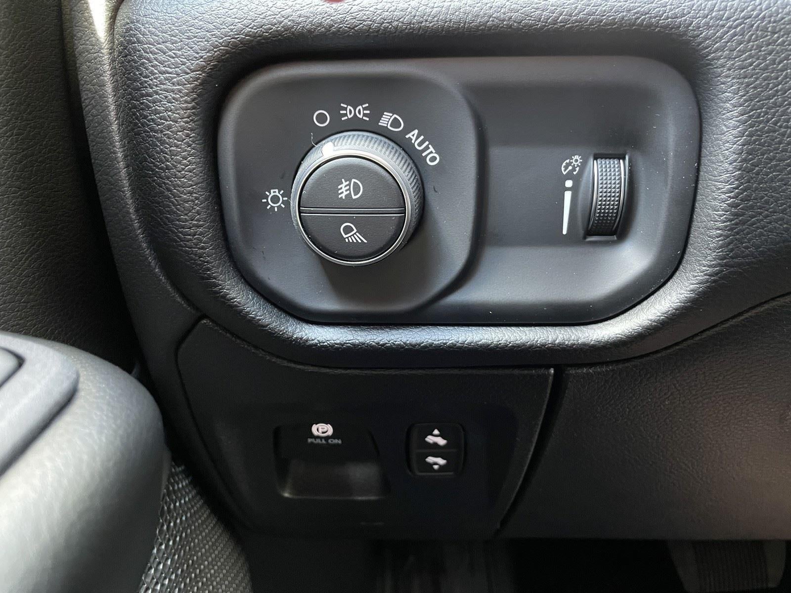 2026 RAM Ram 1500 RAM 1500 LONE STAR CREW CAB 4X4 5'7' BOX