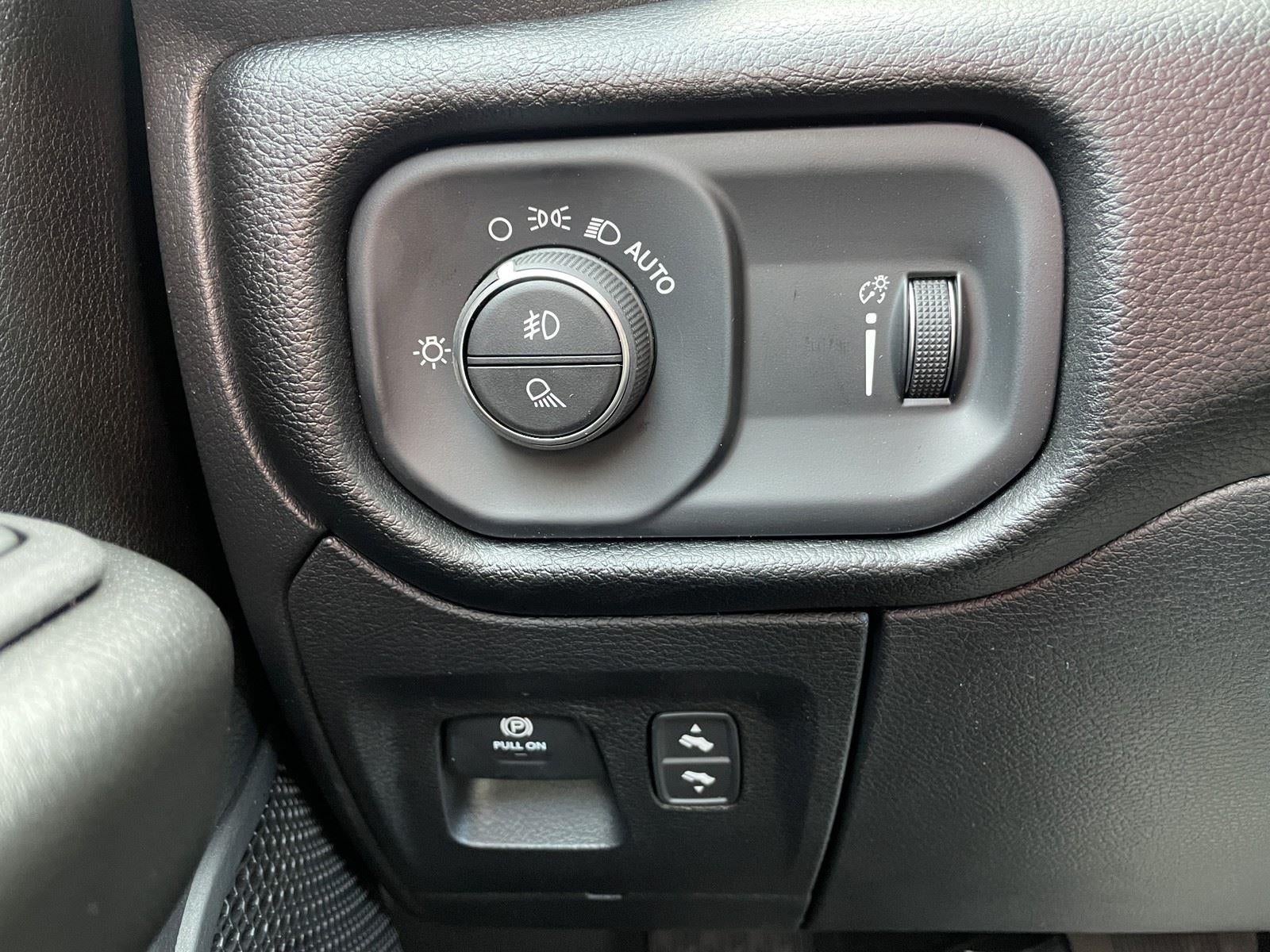 2026 RAM Ram 1500 RAM 1500 LONE STAR CREW CAB 4X4 5'7' BOX