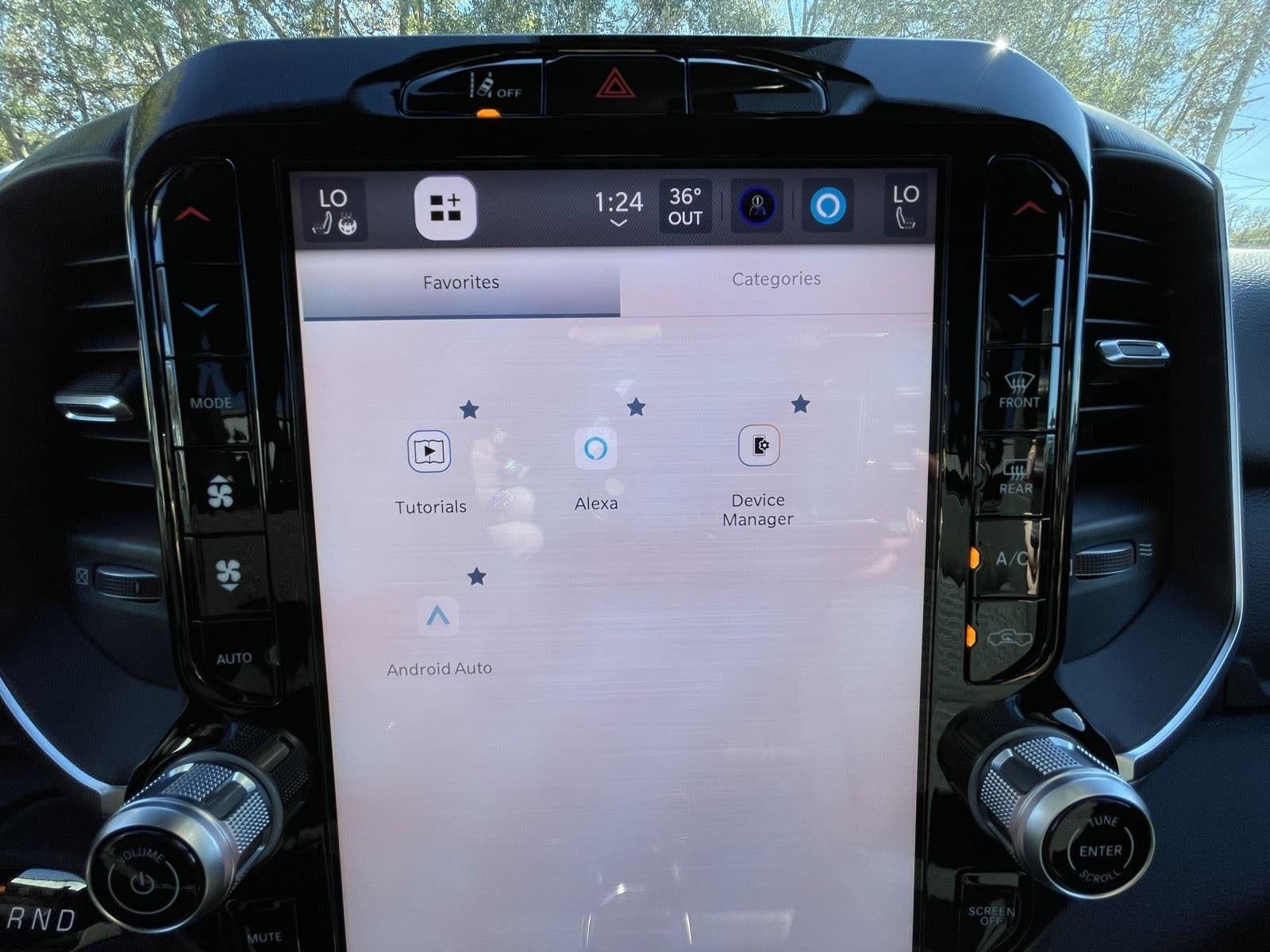 2026 RAM Ram 1500 RAM 1500 LONE STAR CREW CAB 4X4 5'7' BOX