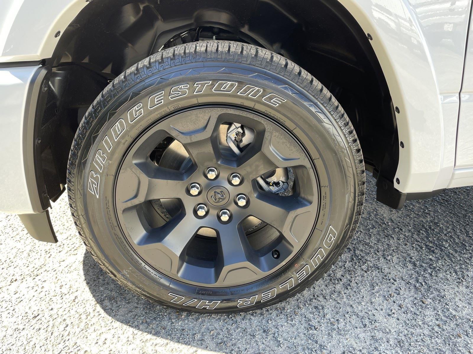 2026 RAM Ram 1500 RAM 1500 LONE STAR CREW CAB 4X4 5'7' BOX