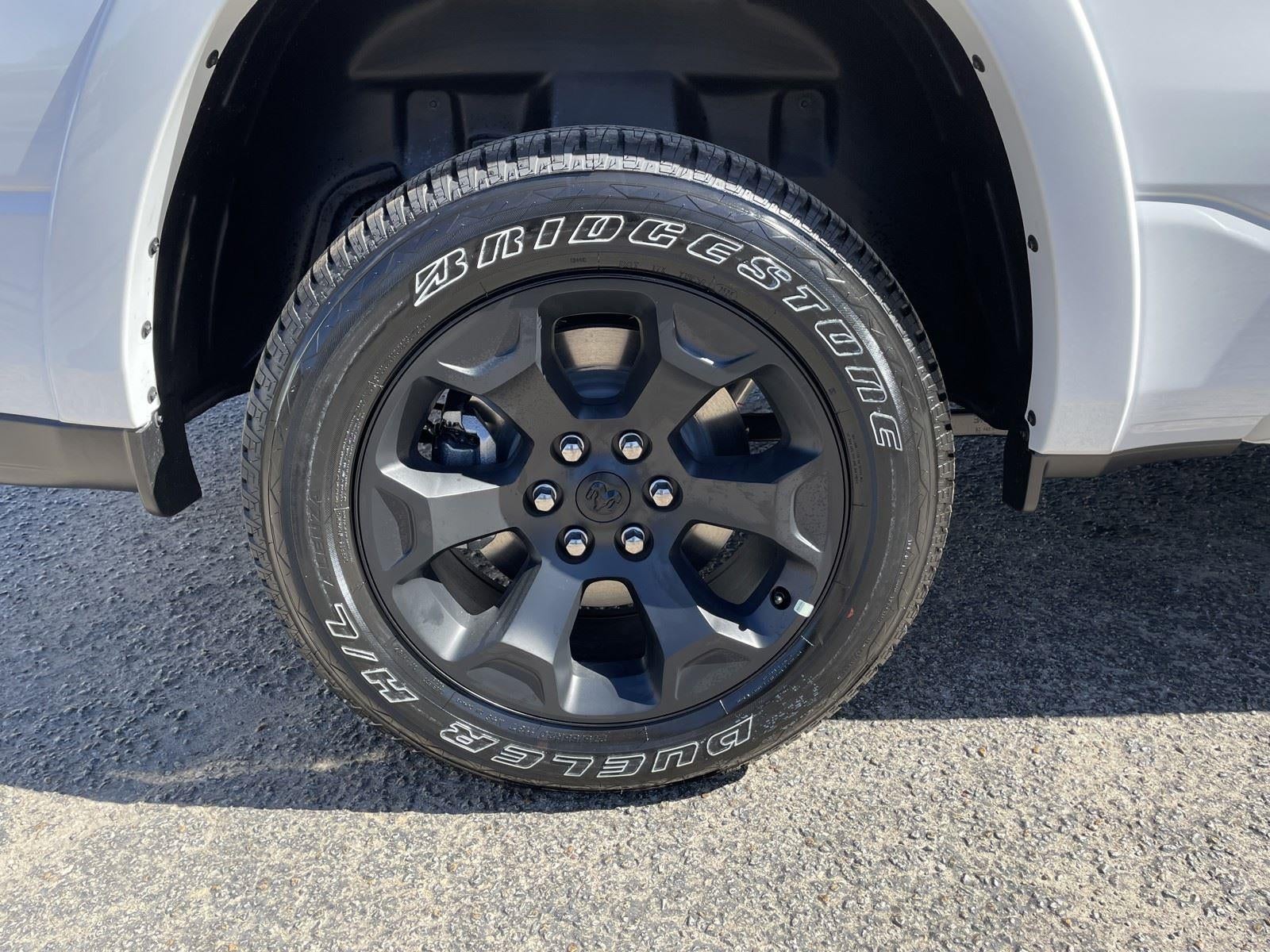 2026 RAM Ram 1500 RAM 1500 LONE STAR CREW CAB 4X4 5'7' BOX