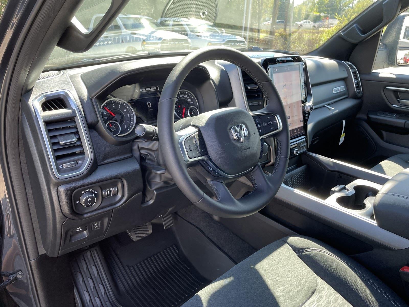 2026 RAM Ram 1500 RAM 1500 LONE STAR CREW CAB 4X4 5'7' BOX