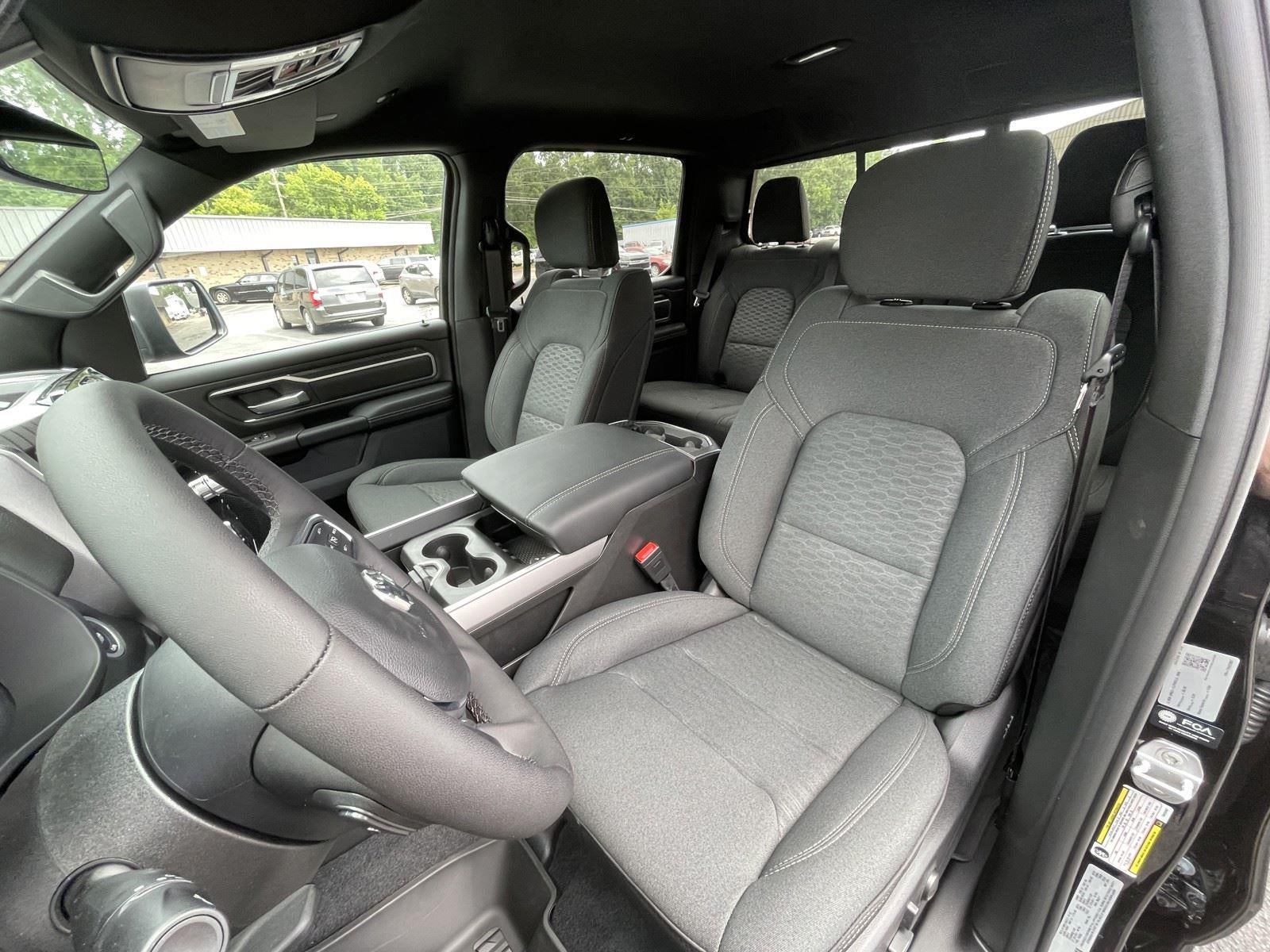 2026 RAM Ram 1500 RAM 1500 LONE STAR CREW CAB 4X4 5'7' BOX
